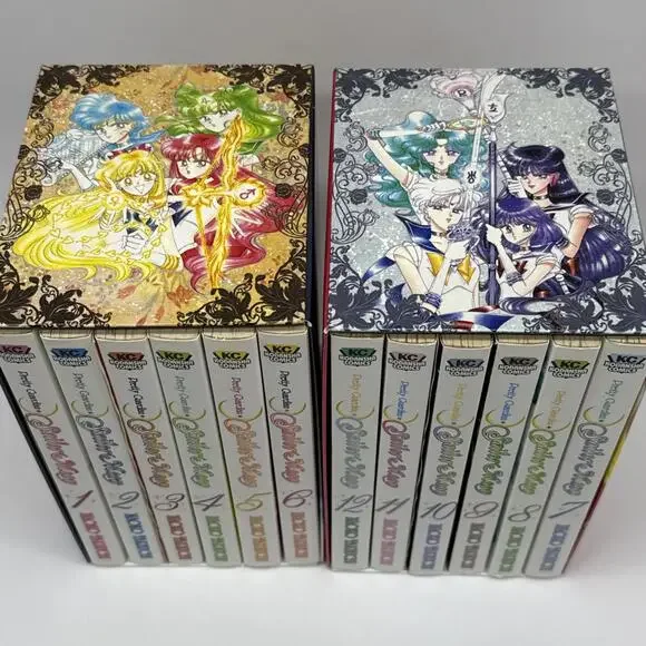 Pretty Guardian Sailor Moon Box Set 1 & 2 Complete Series W Stickers Manga 1-12 - Picture 5 of 9